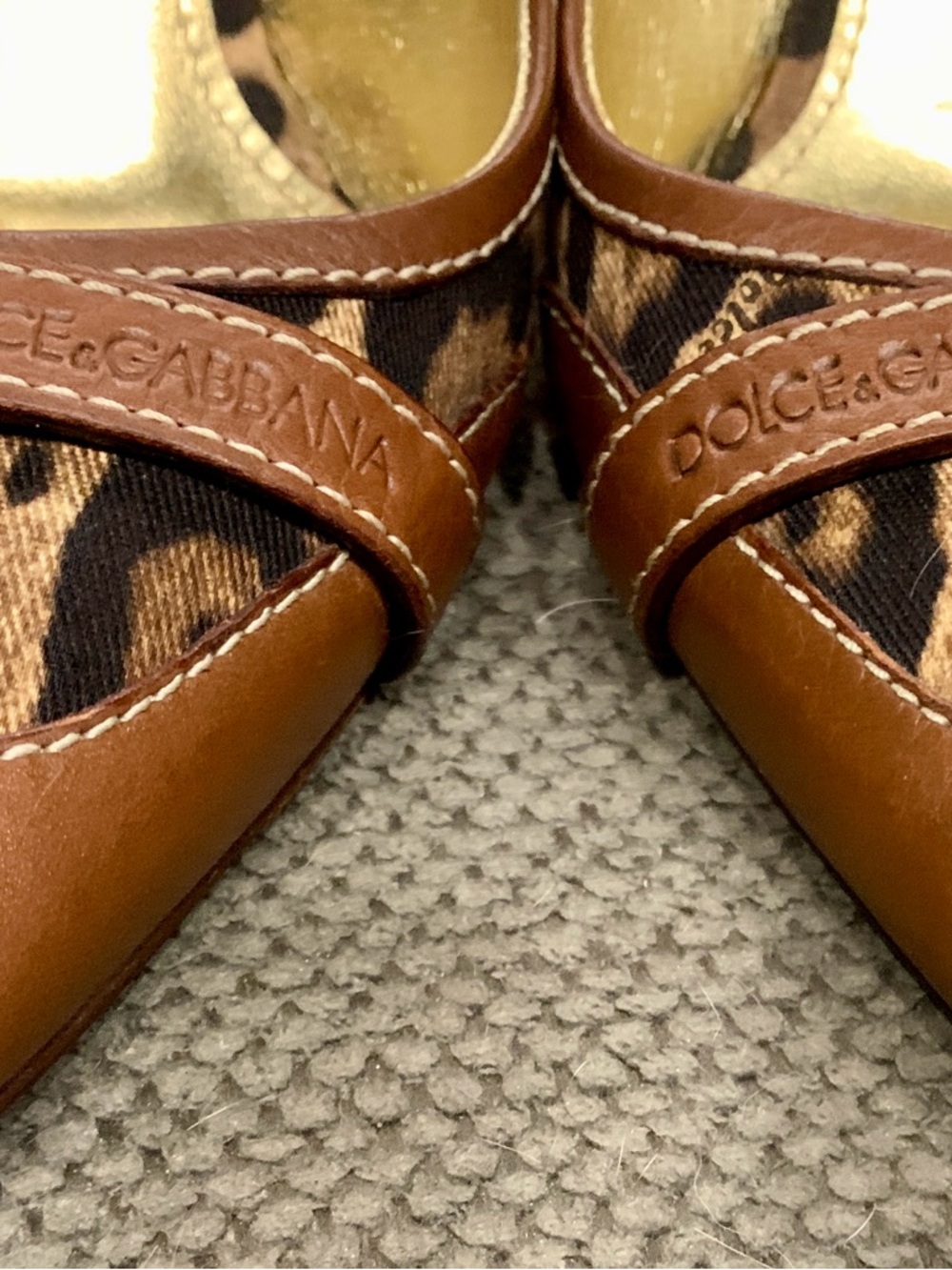 Dolce & Gabbana Leopard Print Pointed Slingback Heels - Brown/Gold - Picture 4 of 7